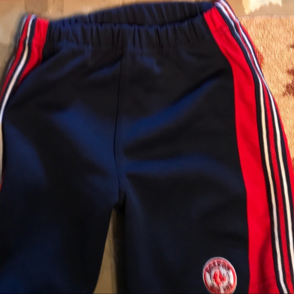 Boston Red Sox Outfit - Picture 2 of 2